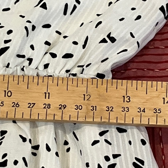 Main Strip women’s small White and Black lined Dress - Picture 7 of 15